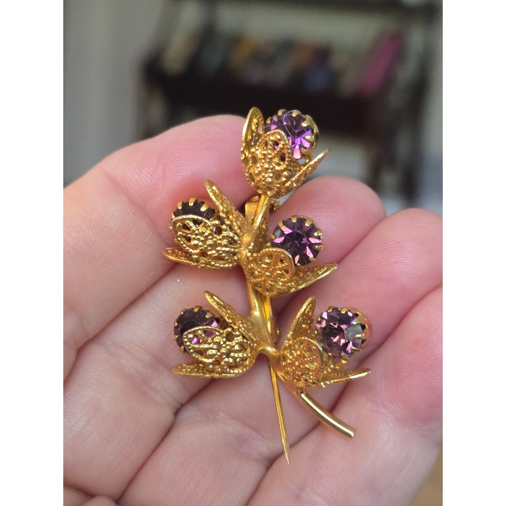 Amethyst Color Rhinestone Filagree Brooch Goldtone Vintage Floral Purple